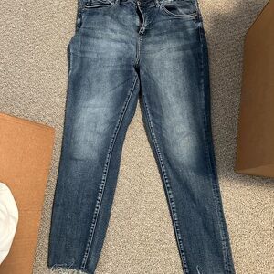 Judy Blue High Rise Relaxed Fit Blue Jeans